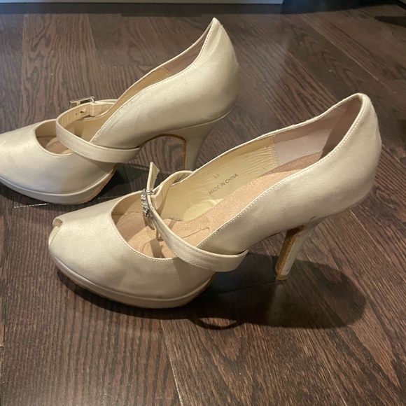 Angela Nuran 8.5 Tribeca Shoe - Picture 3 of 6